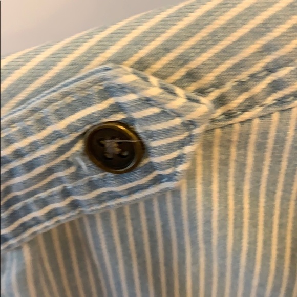NWOT Universal Thread 4 Pocket Denim Stripe Shirt - Picture 3 of 9